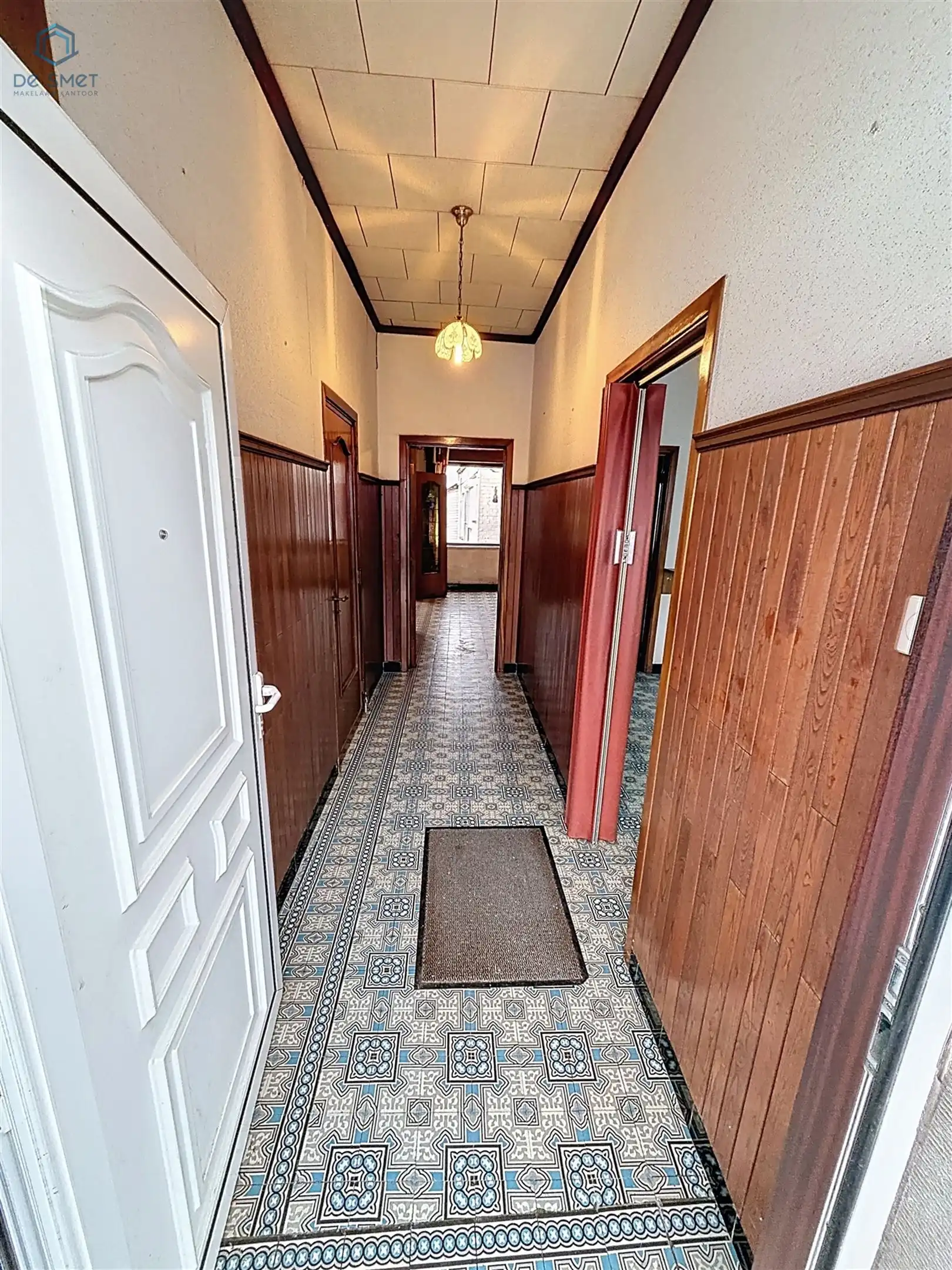 TE RENOVEREN WONING MET 3 SLAAPKAMERS, GARAGE EN TERRAS IN VIANE foto 2