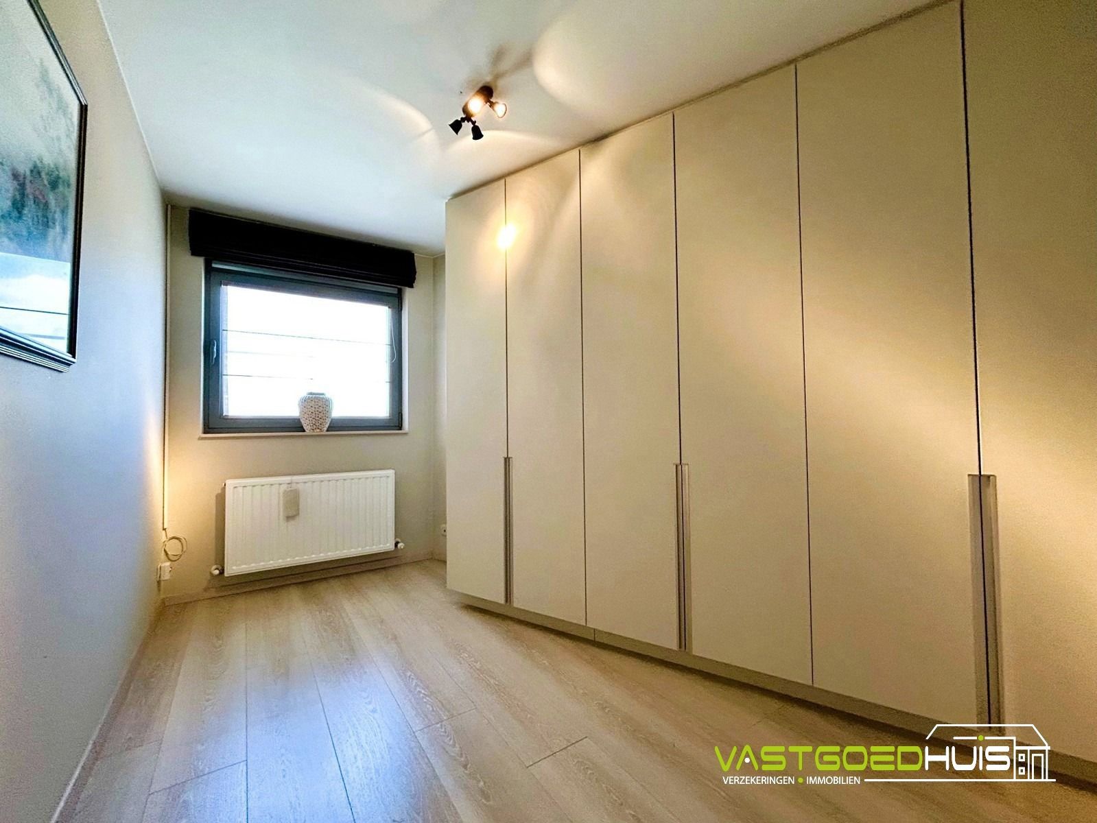 Prachtig appartement met terras en garage in centrum Ninove foto 15