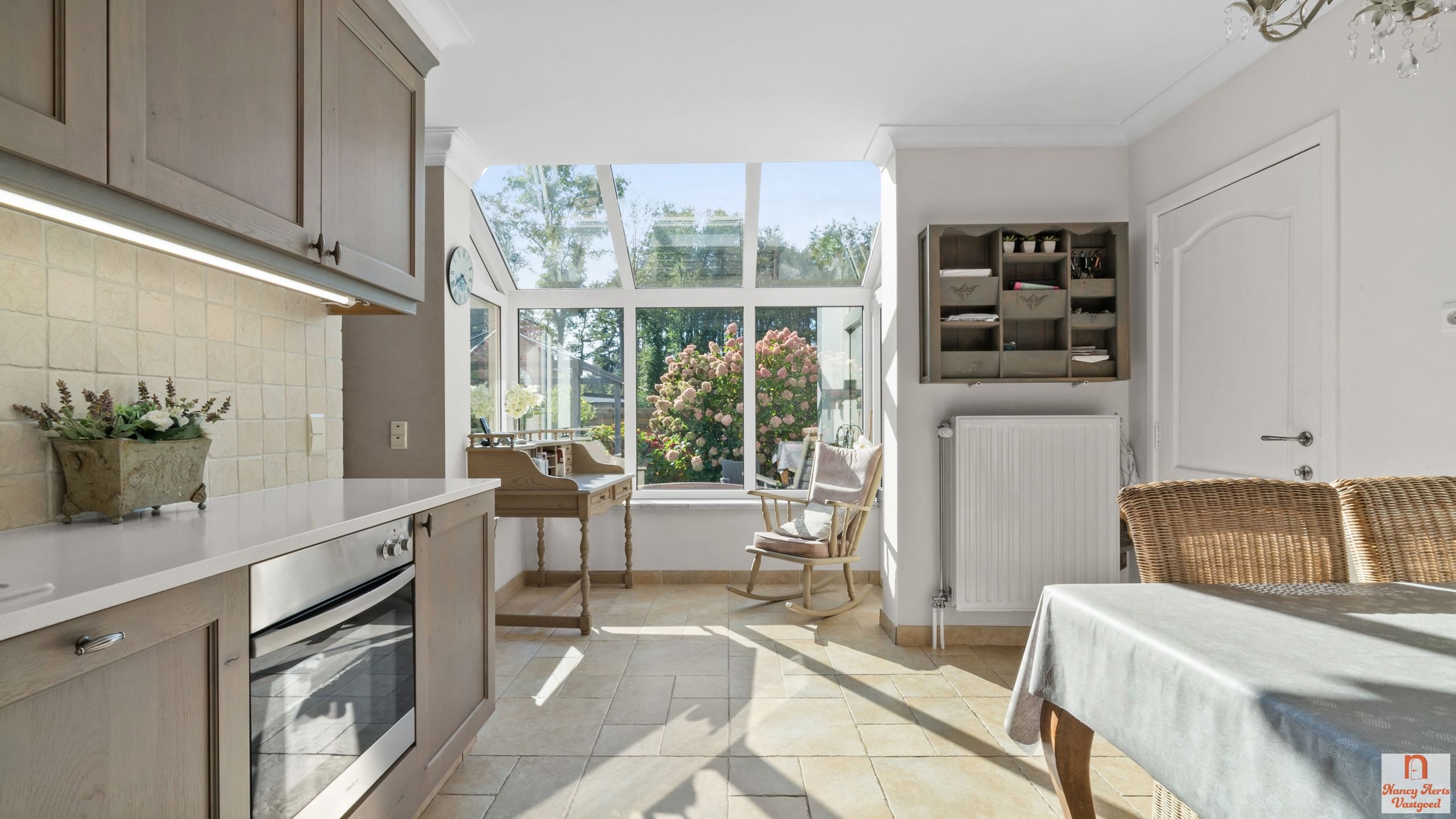 Stijlvolle villa met aparte loft, ideaal voor co-housing foto 8