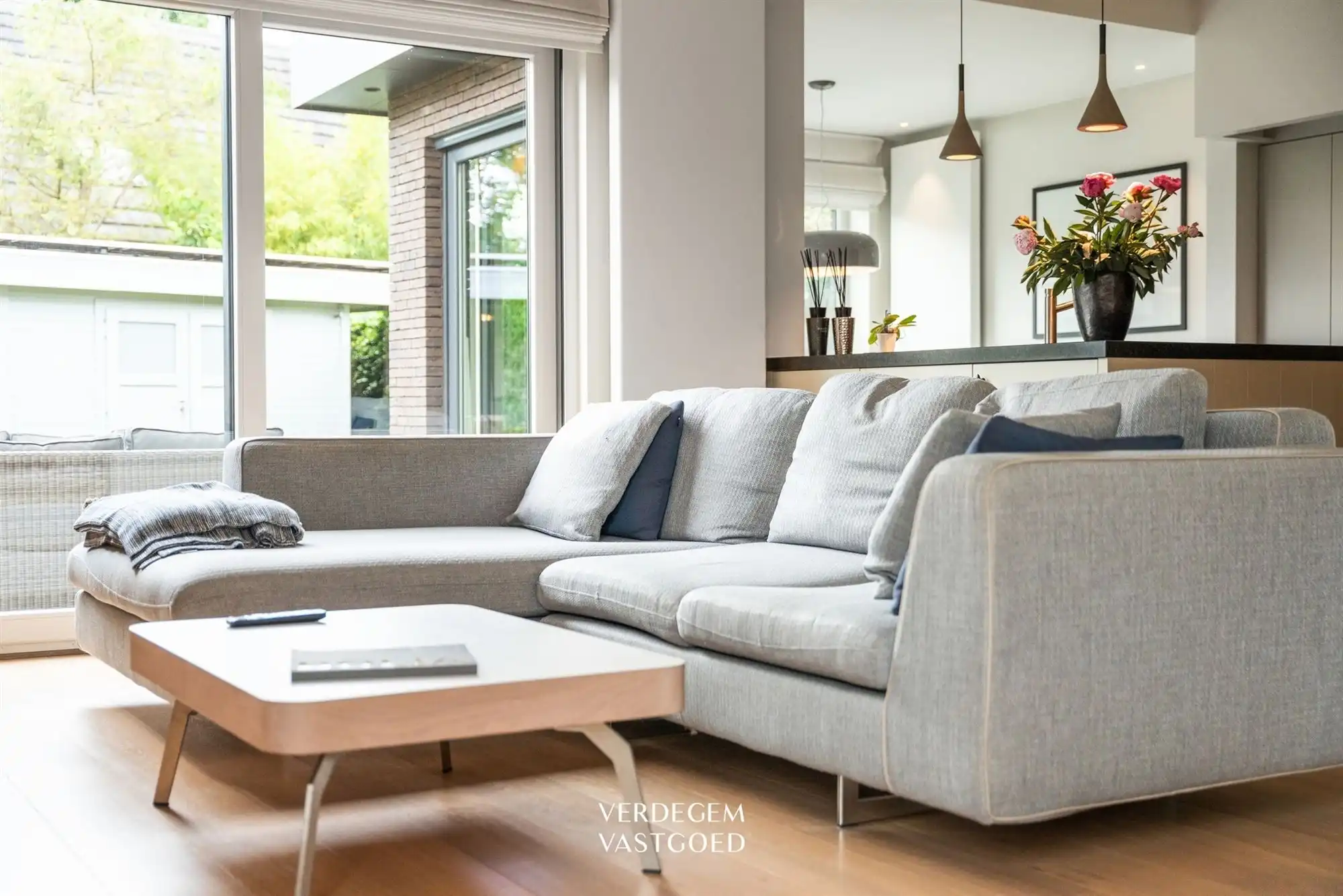 Knappe woning met 3 slaapkamers en geniettuin in het centrum van Evergem foto 6