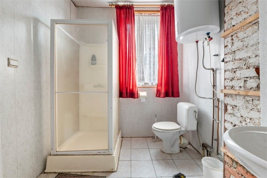 TE RENOVEREN WONING IN HET CENTRUM VAN ZOUTLEEUW foto 5