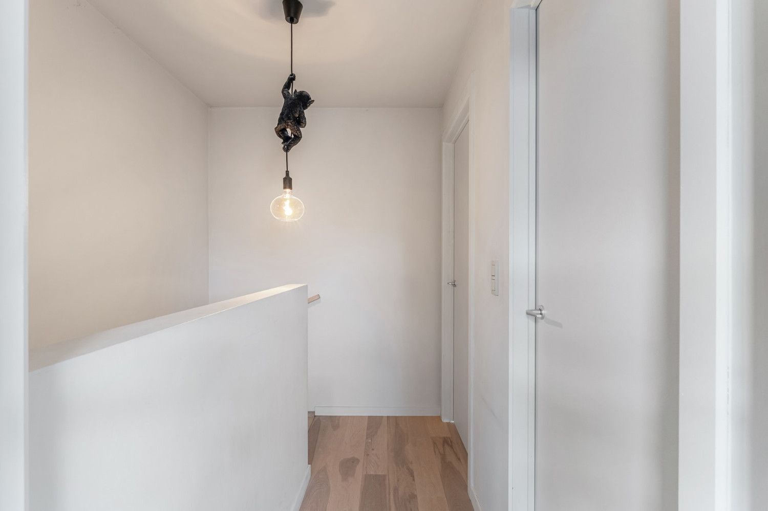 Modern en licht Duplexappartement met 3 slk berging en autostpl foto 26