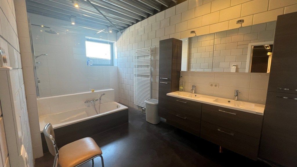 Bedrijfspand met appartement te koop nabij N47 in Lebbeke foto 16