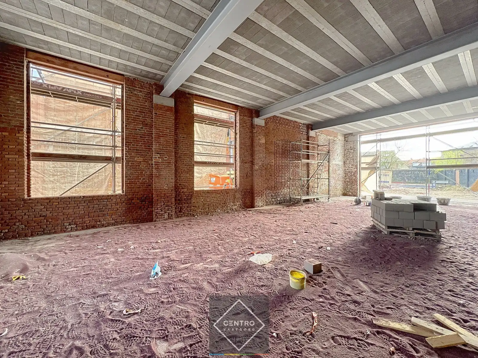 Kantoor en/of praktijkruimte  (340m²) met karakter op TOP-locatie "WALLE" te Kortrijk. foto 5