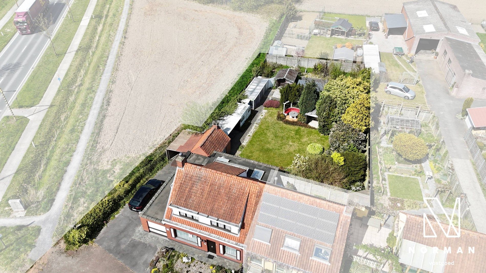 Hoofdfoto van de publicatie: Half open woning te koop op ruim perceel in Ingelmunster! 