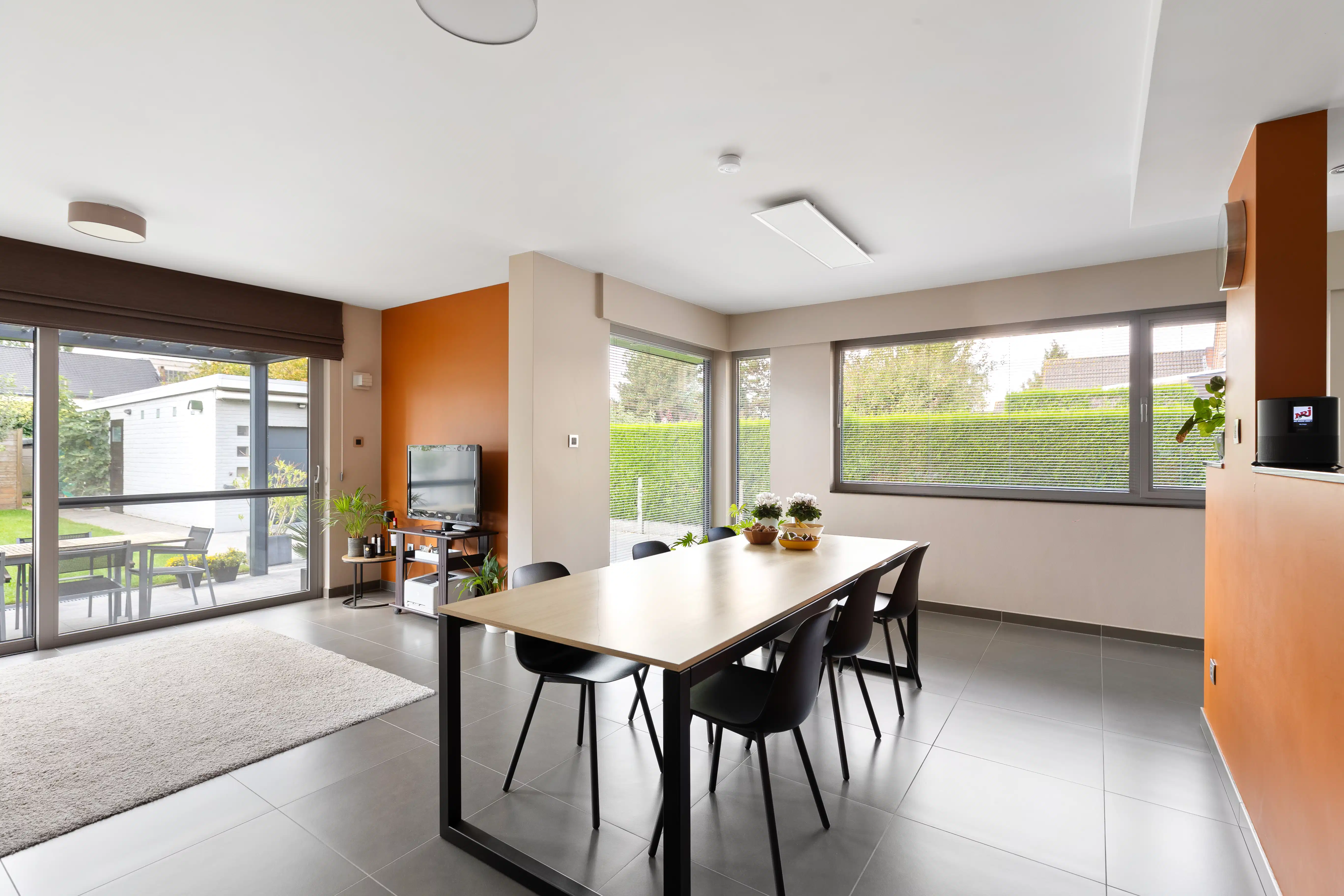 Instapklare, lichtrijke gezinswoning in centrum Zele foto 2