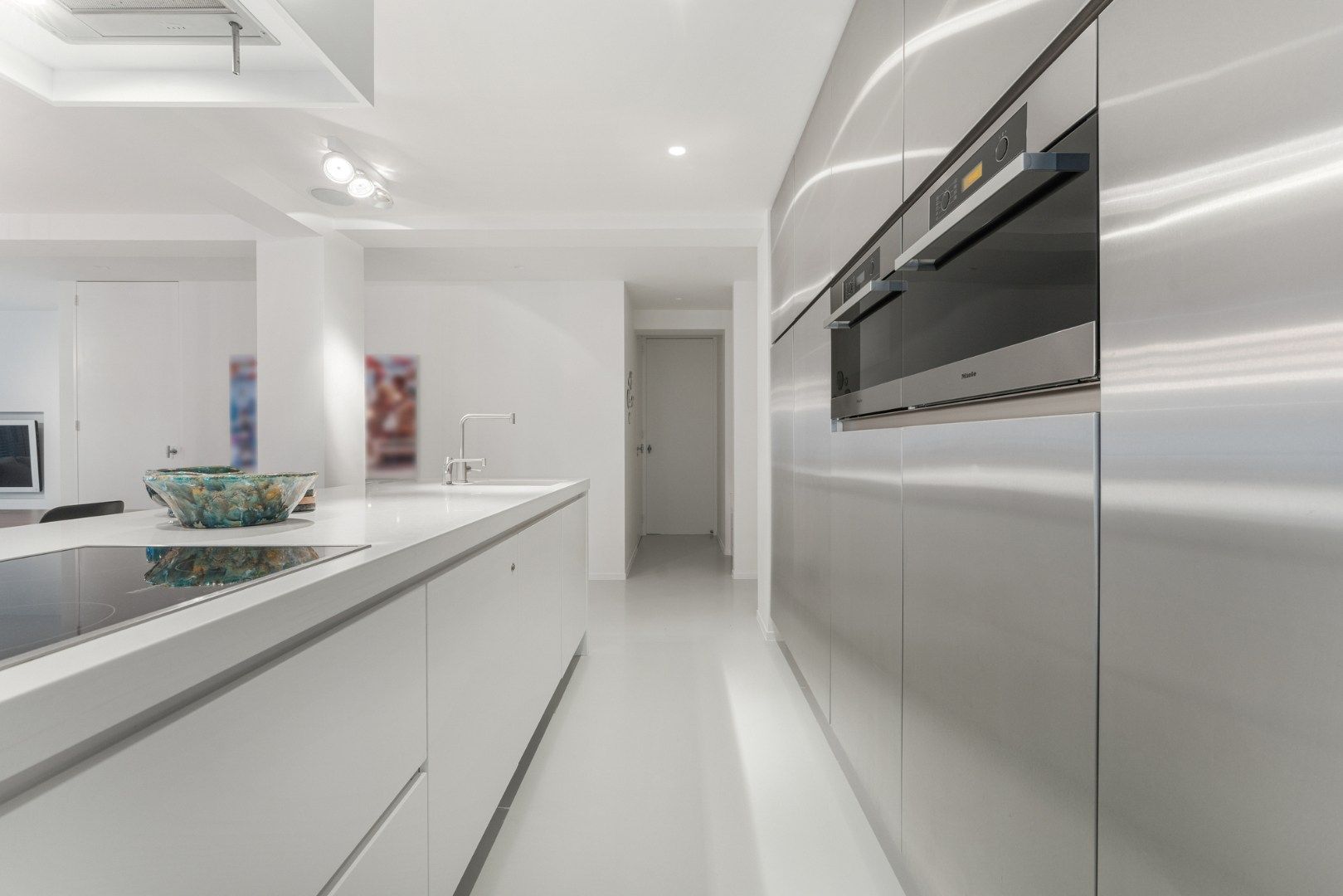 Stijlvol gerenoveerd hoekappartement met loftgevoel, ideaal gelegen aan de Dumortierlaan nabij de Zeedijk foto 7