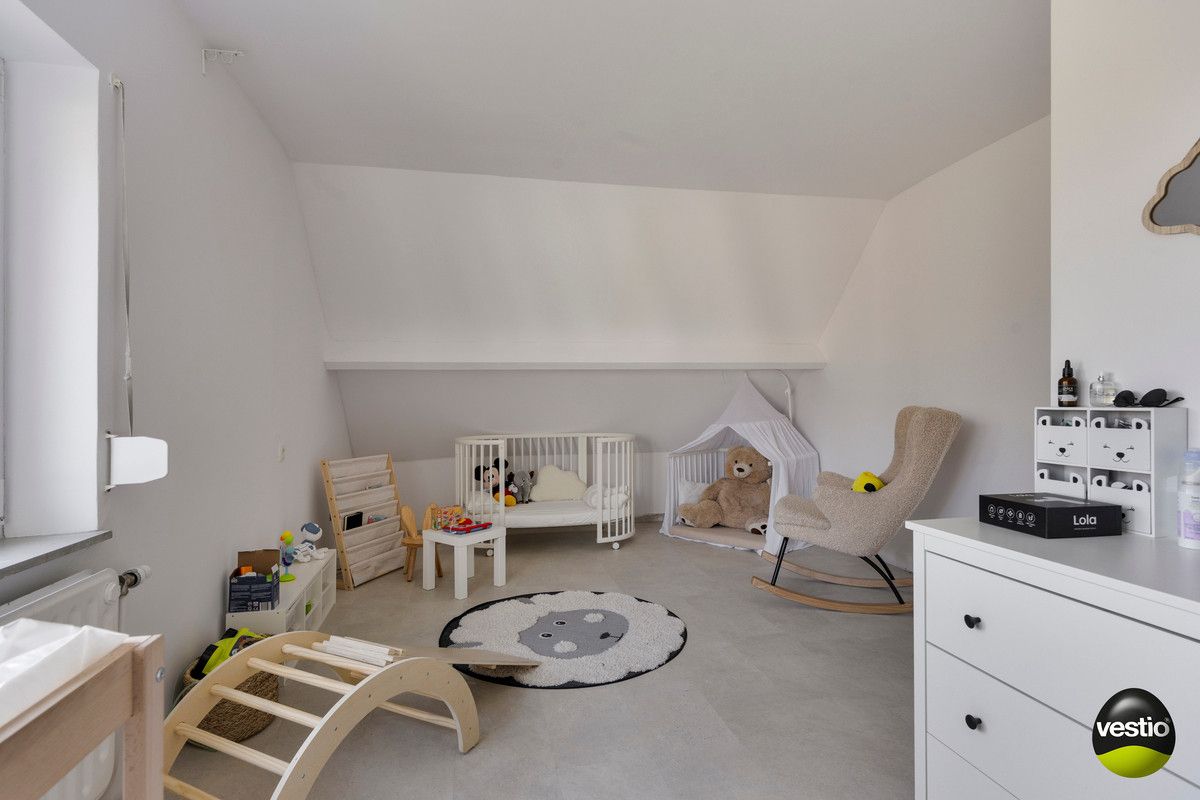 RUIME RUSTIG GELEGEN WONING MET 3 SLK EN POLYVALENT BIJGEBOUW OP 23A75CA. foto 26
