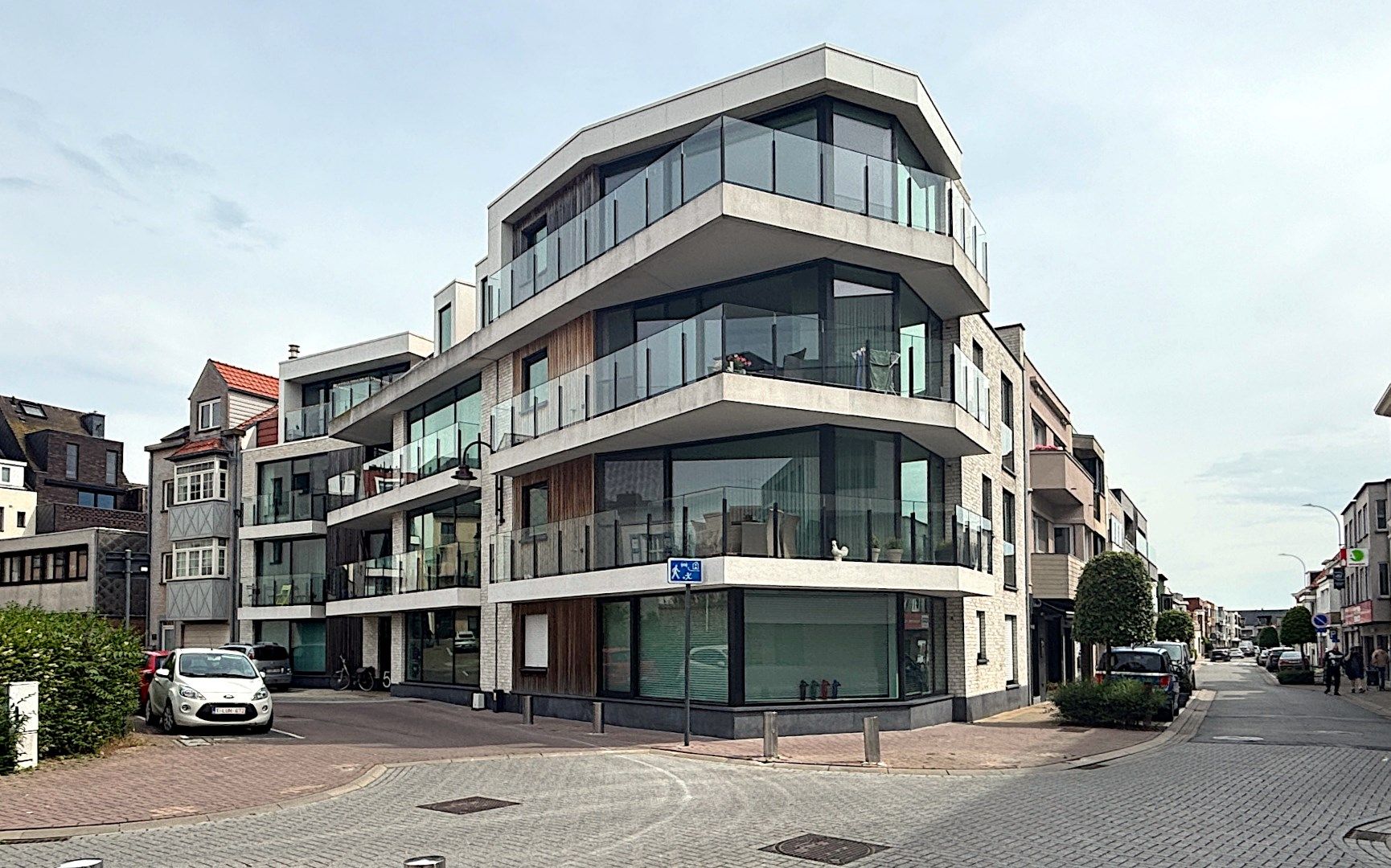 Zeer modern appartement in centrum van De Haan.  foto 3