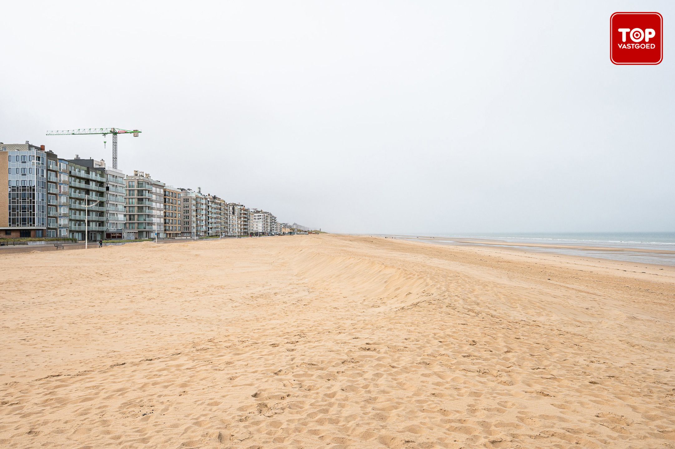 Instapklaar appartement met zeezicht op de zeedijk van koksijde foto 25