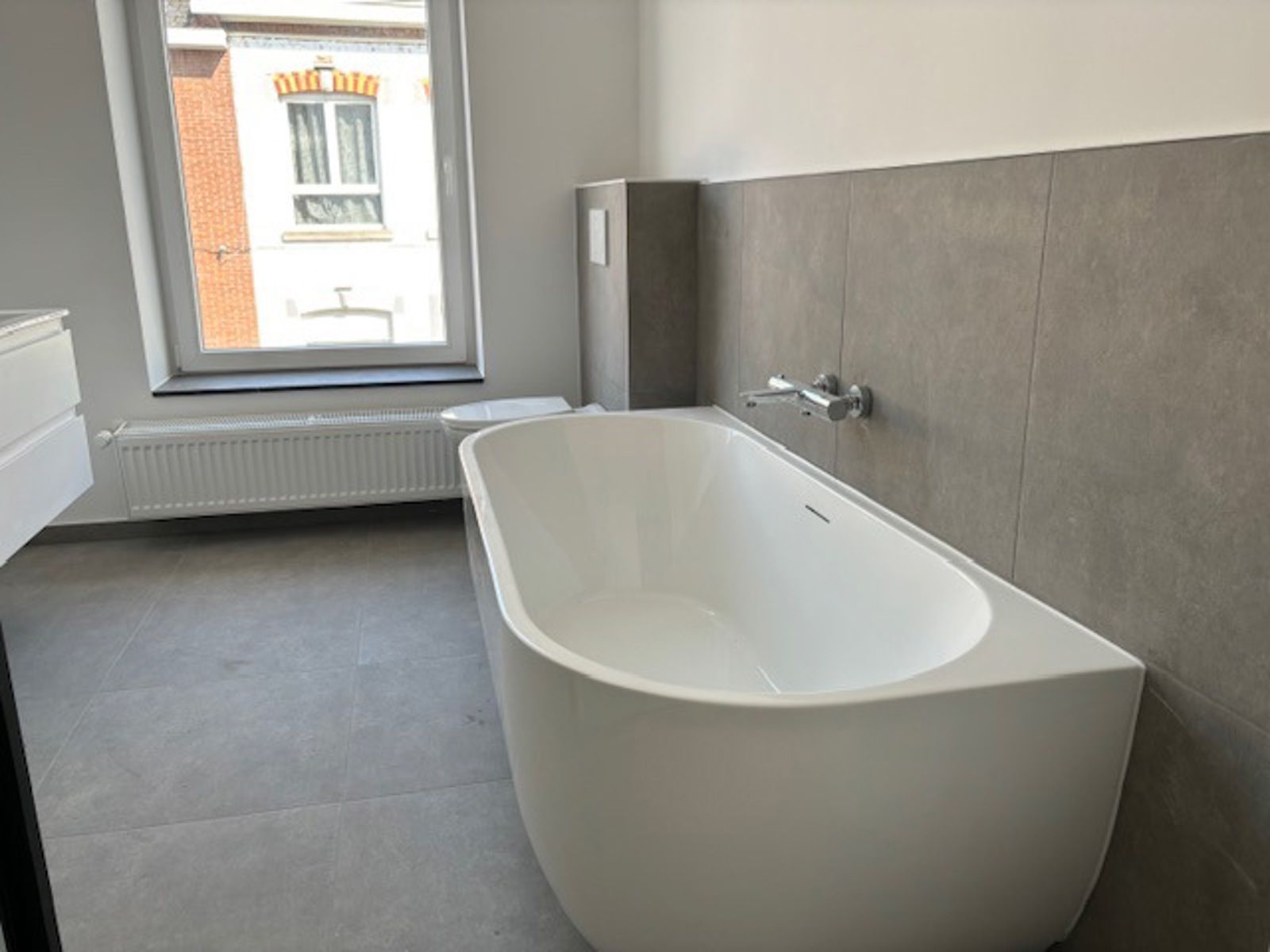 Volledig rerenoveerde woning 5 slpks 2 badks centrum Landen foto 17