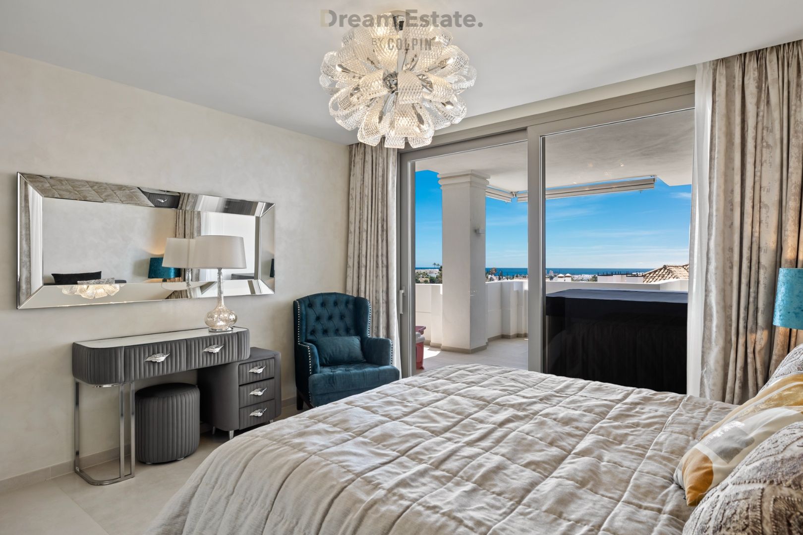 Uitzonderlijk ruim appartement te Nueva Andalucia, Marbella foto 19