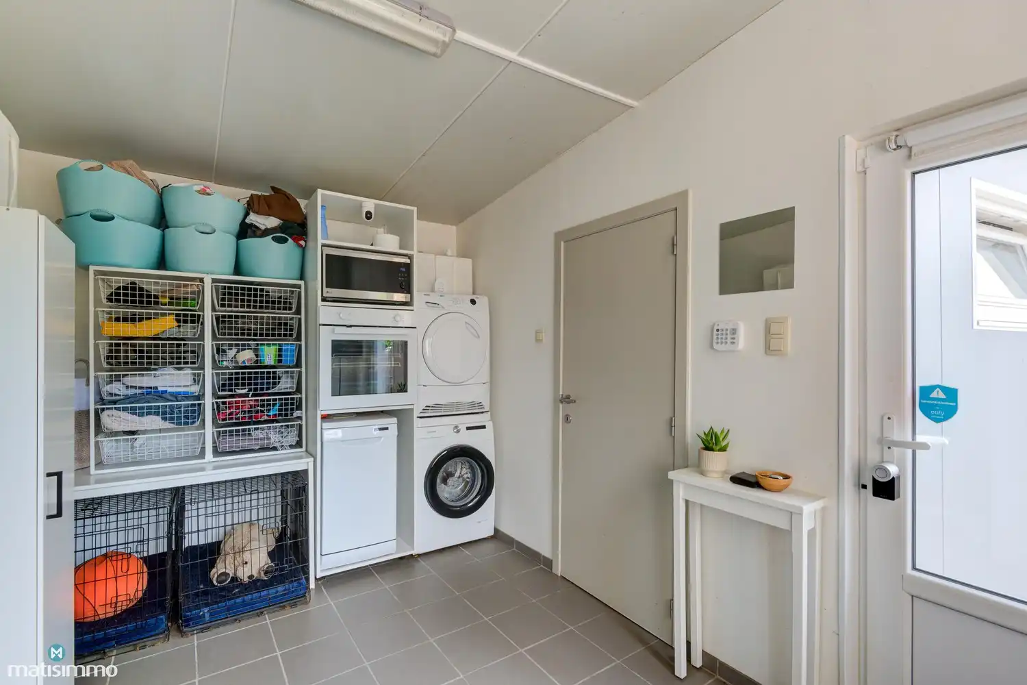 RUIME GEZINSWONING MET 2 SLAAPKAMERS EN VEEL BERGRUIMTE NABIJ HET CENTRUM TE BILZEN foto 11