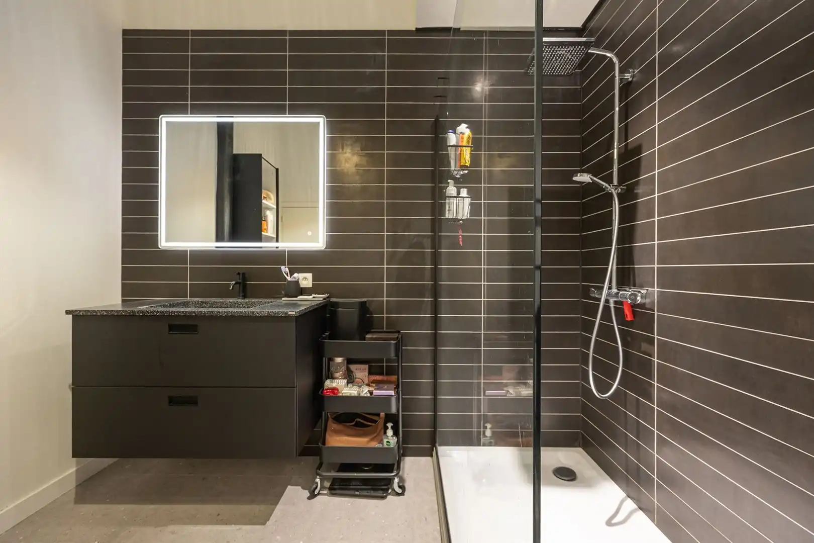 Ruime Loft met 3 kamers en tuintje foto 20