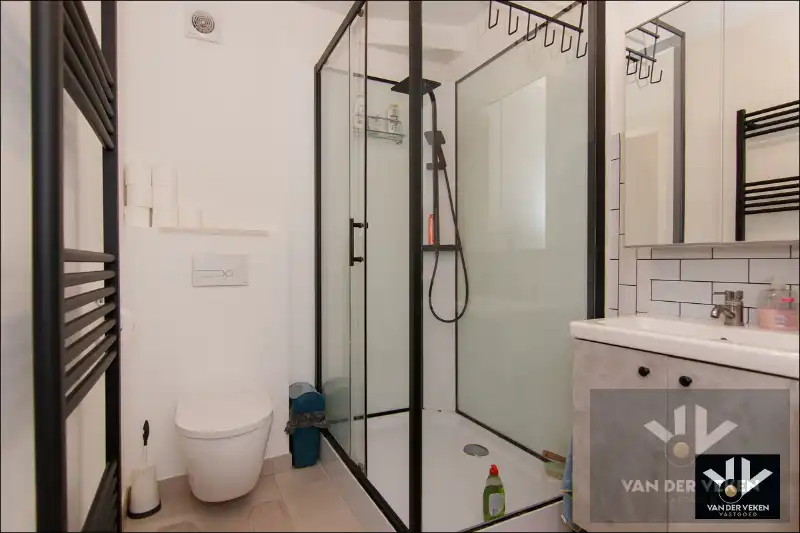 Gerenoveerd appartement met 2 slaapkamers inclusief ruime autostaanplaats in charmante stad Diest foto 2