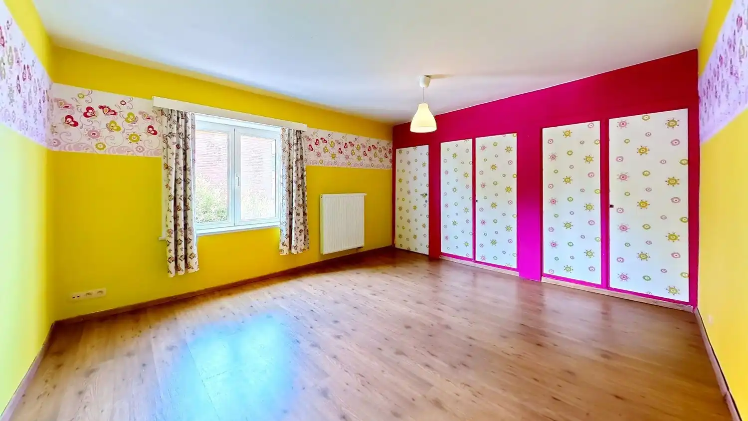 Ruime woning met 4 slaapkamers! foto 9