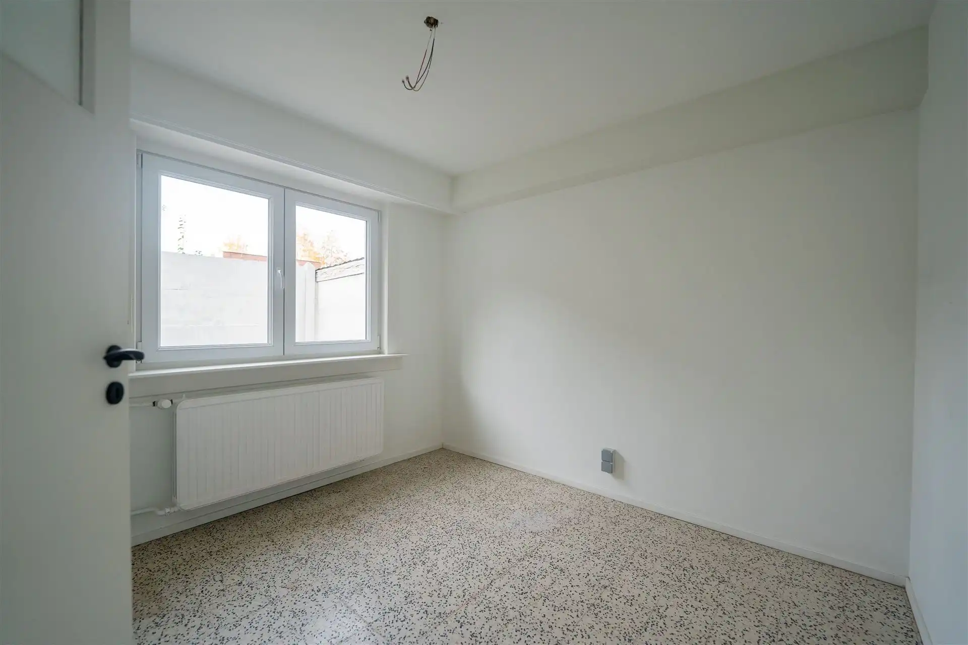 VOLLEDIGE GERENOVEERD 2-SLPK-APPARTEMENT GELEGEN OP DE 1ste VERDIEPING foto 14