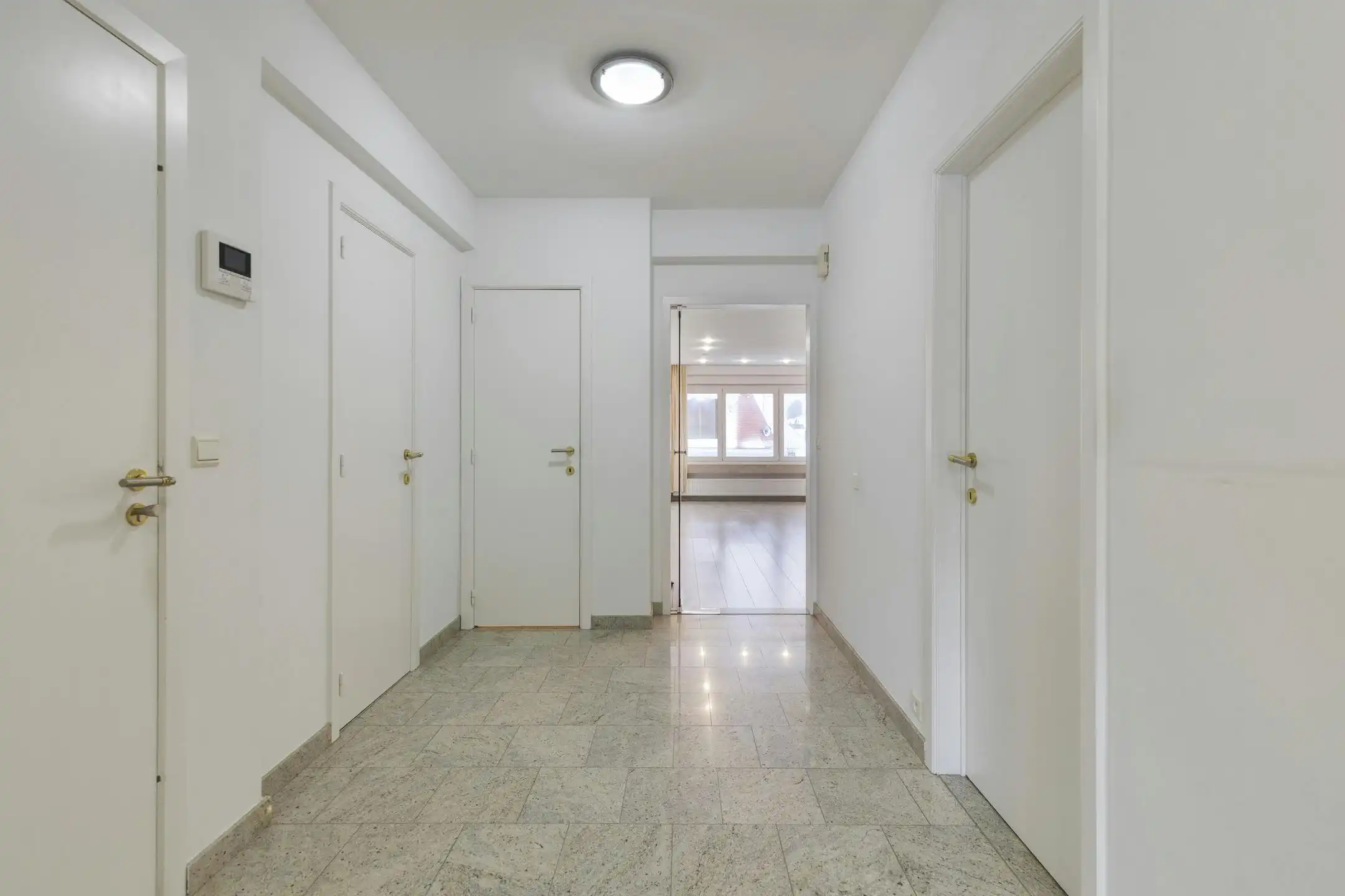 Ruim 3 slaapkamer appartement te koop in centrum Knokke foto 7