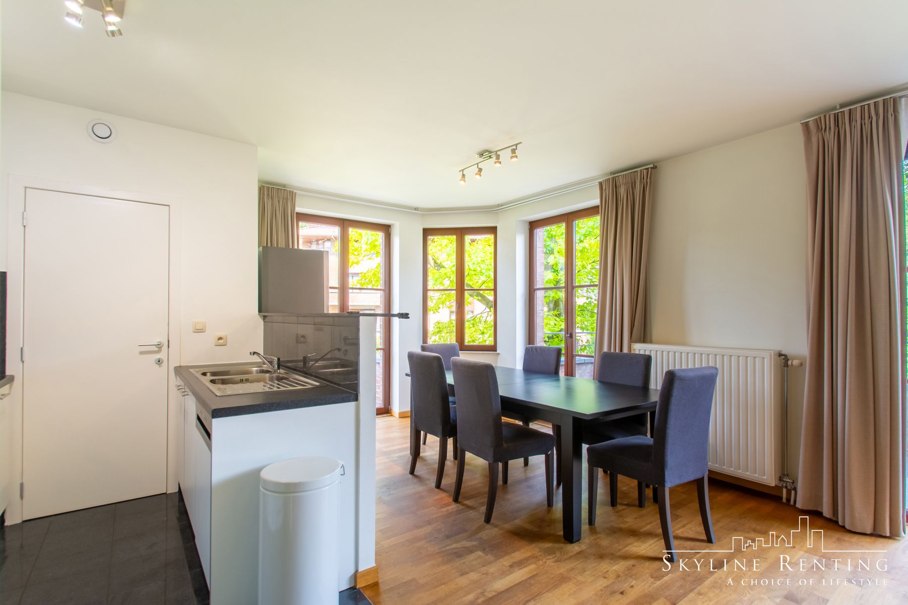 LICHTRIJK - Gemeubeld appartement 3 slpk. met terrassen foto 3