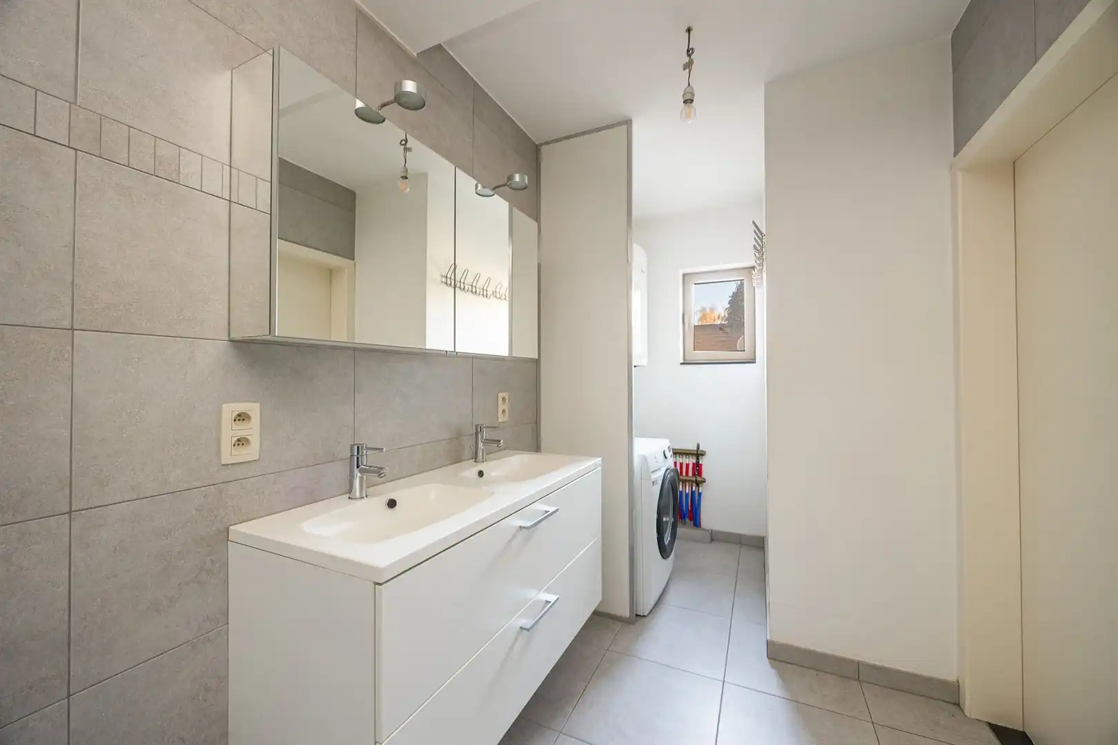 Centraal gelegen appartement! foto 12