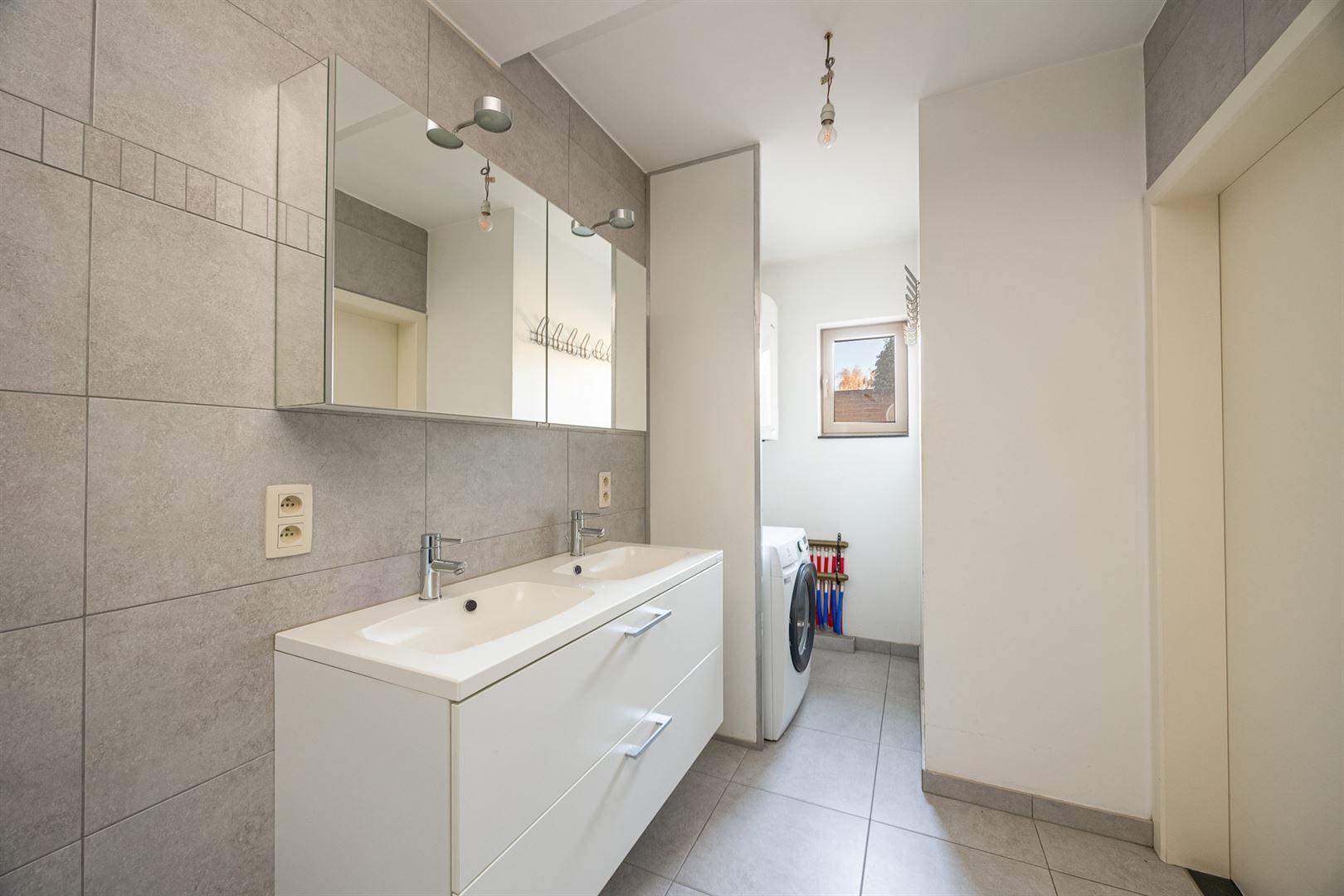 Centraal gelegen appartement! foto 12