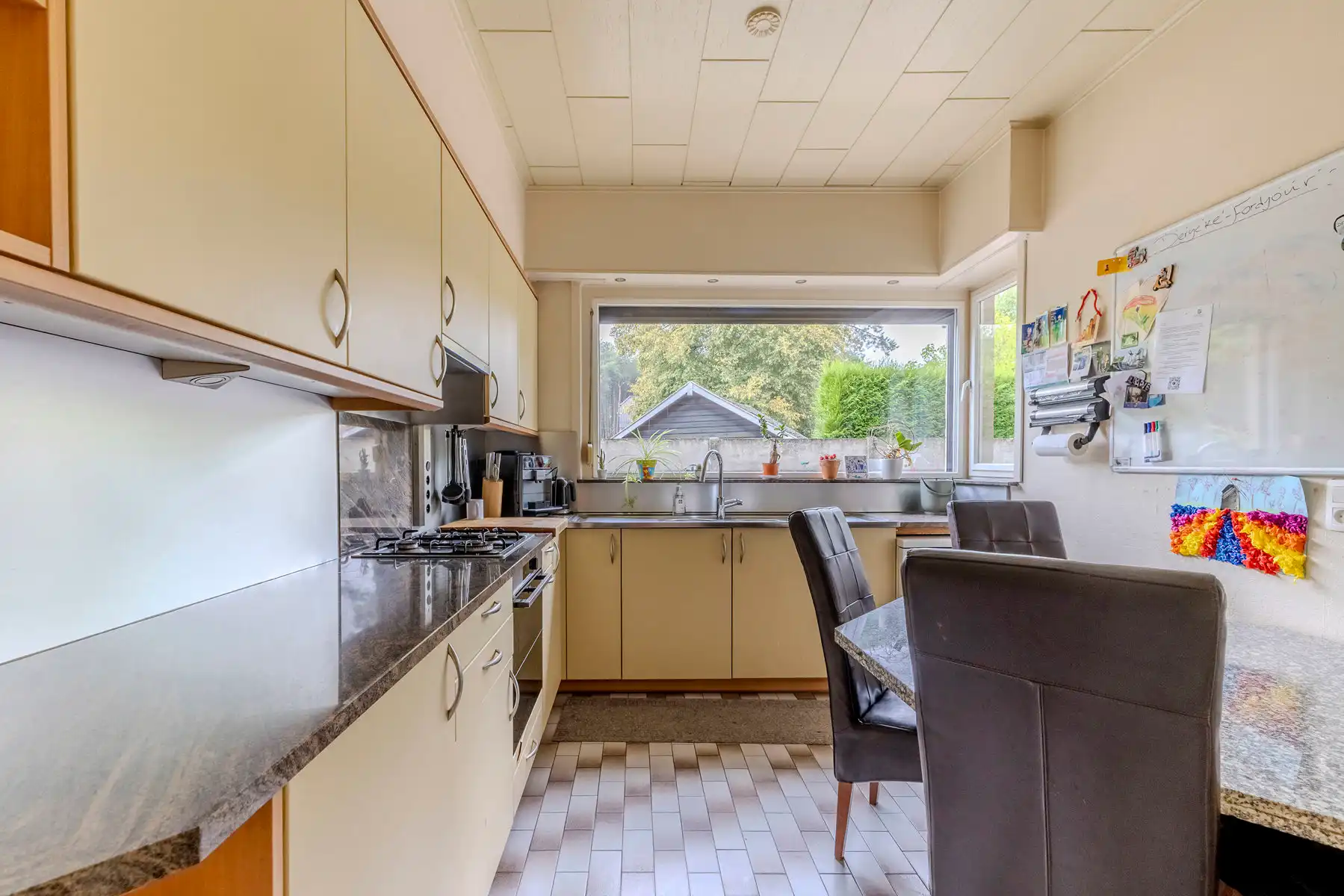 OB met 4 slpk, mog inrichten zolder + garage/magazijn foto 11