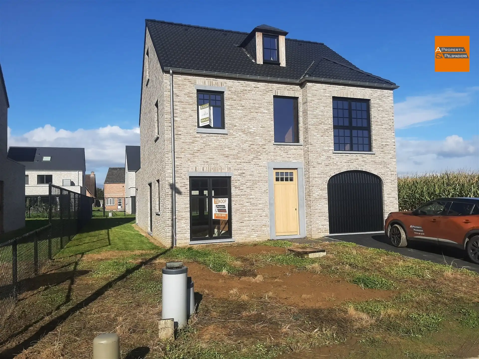 Nieuwbouwwoning met 4 slaapkamers foto 3