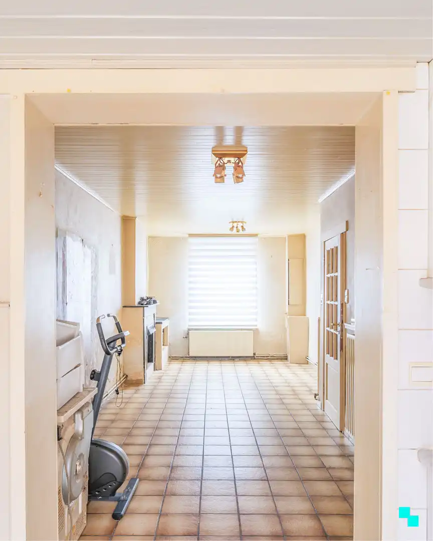 Te renoveren rijwoning met vier slaapkamers te Ledeberg foto 3