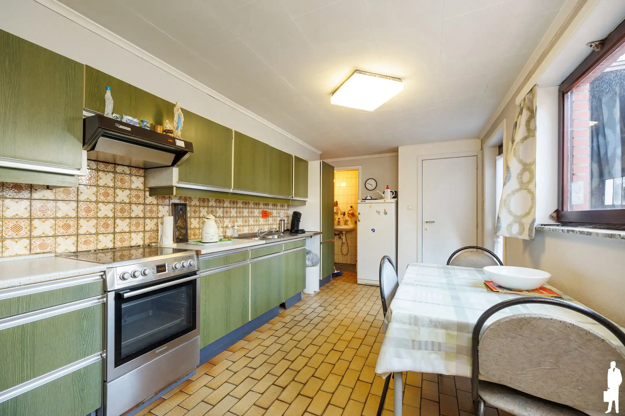 Te renoveren woning met magazijn van ca. 200 m²  foto 8