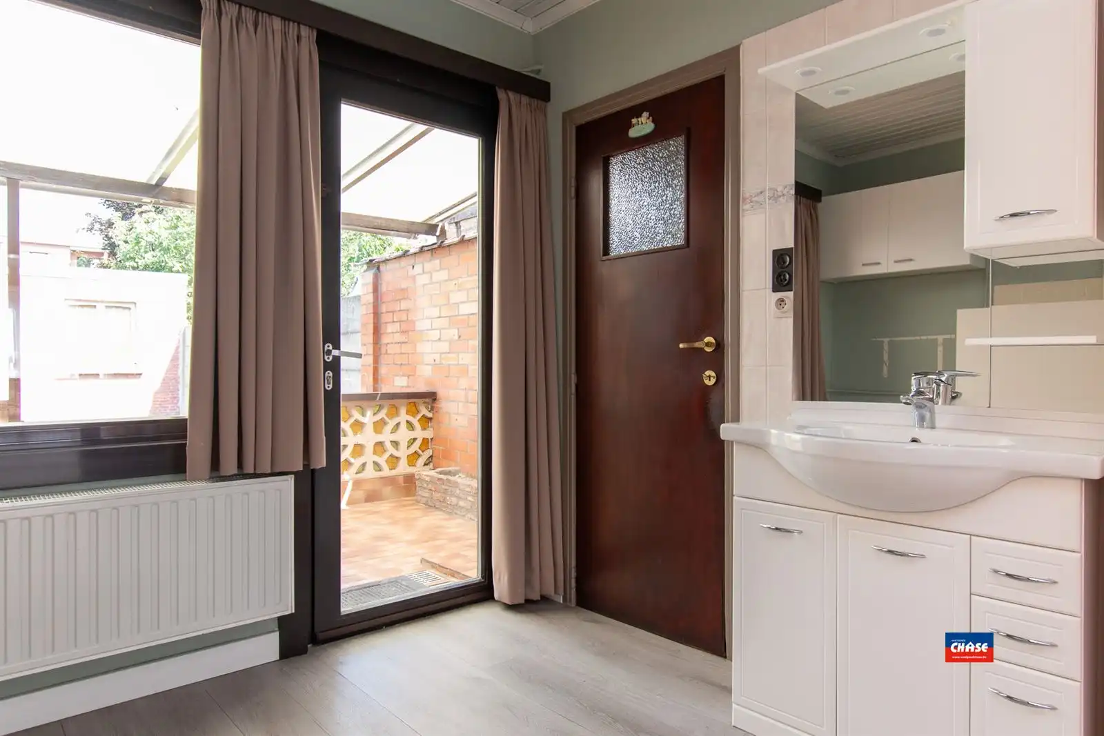 Rijwoning met 2 slaapkamers, tuin en werkruimte foto 7