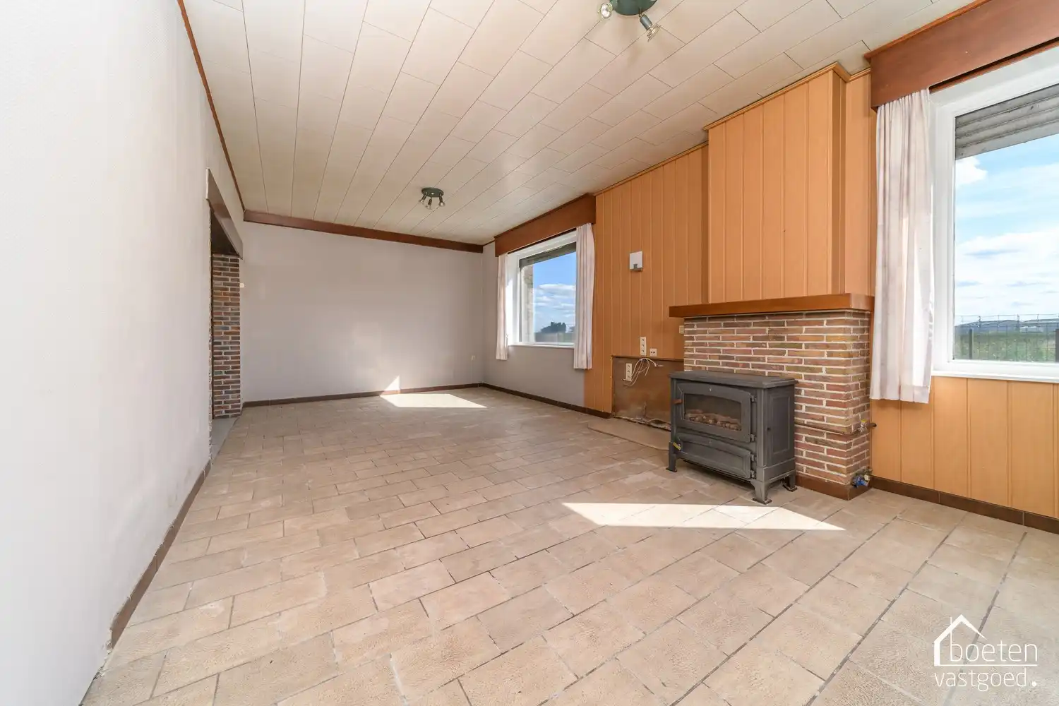 Leisele :Landelijk gelegen renovatiewoning op 1.477 m² grondoppervlakte met prachtig open zicht. foto 5