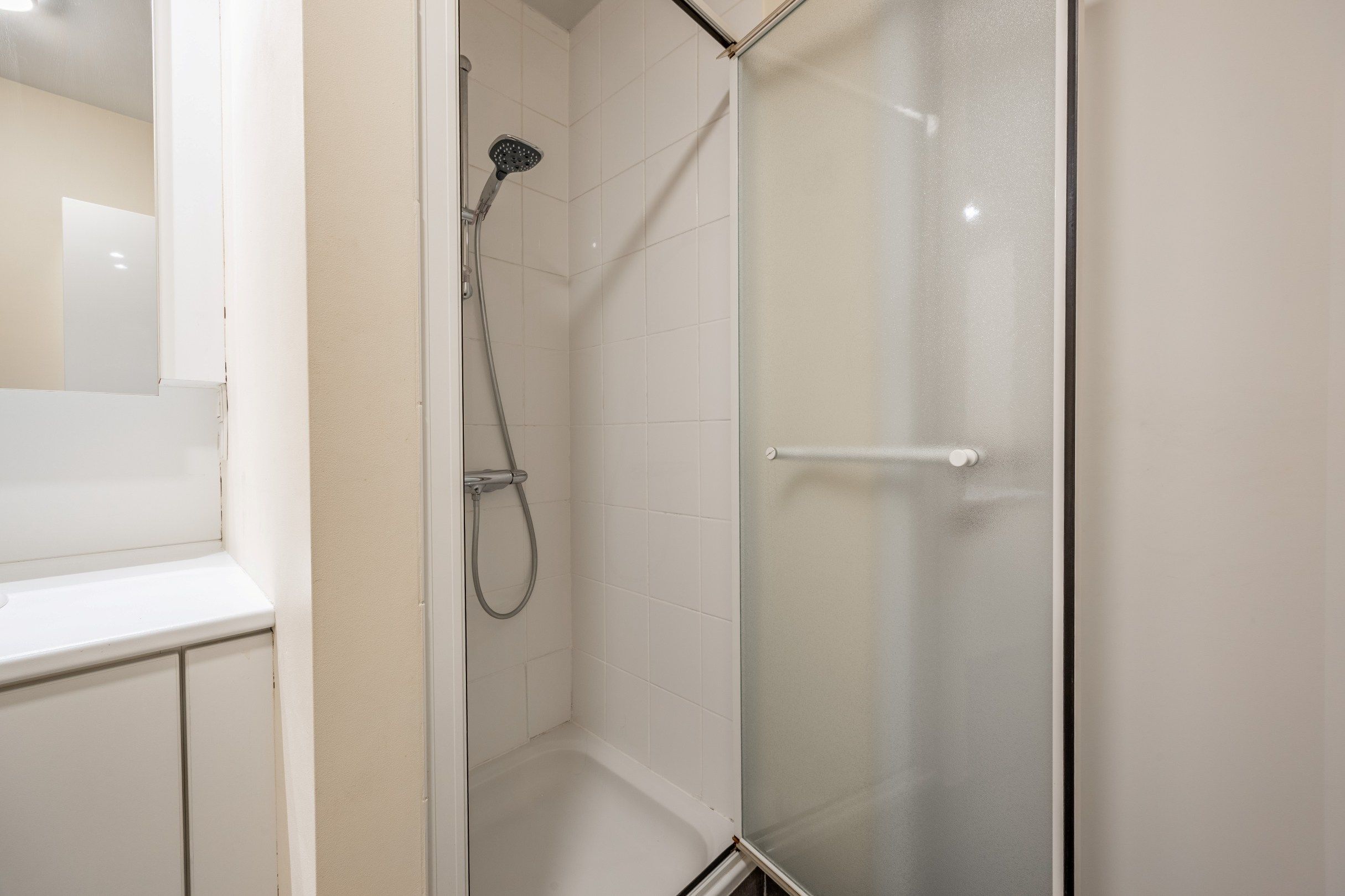 INSTAPKLAAR APPARTEMENT MET ZONNIG TERRAS foto 18