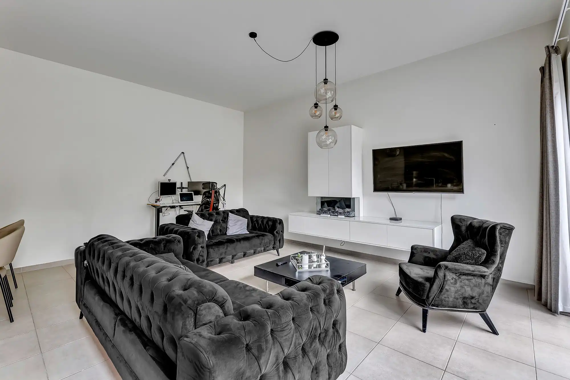 Recent en ruim gelijkvloers app met ruim terras foto 9