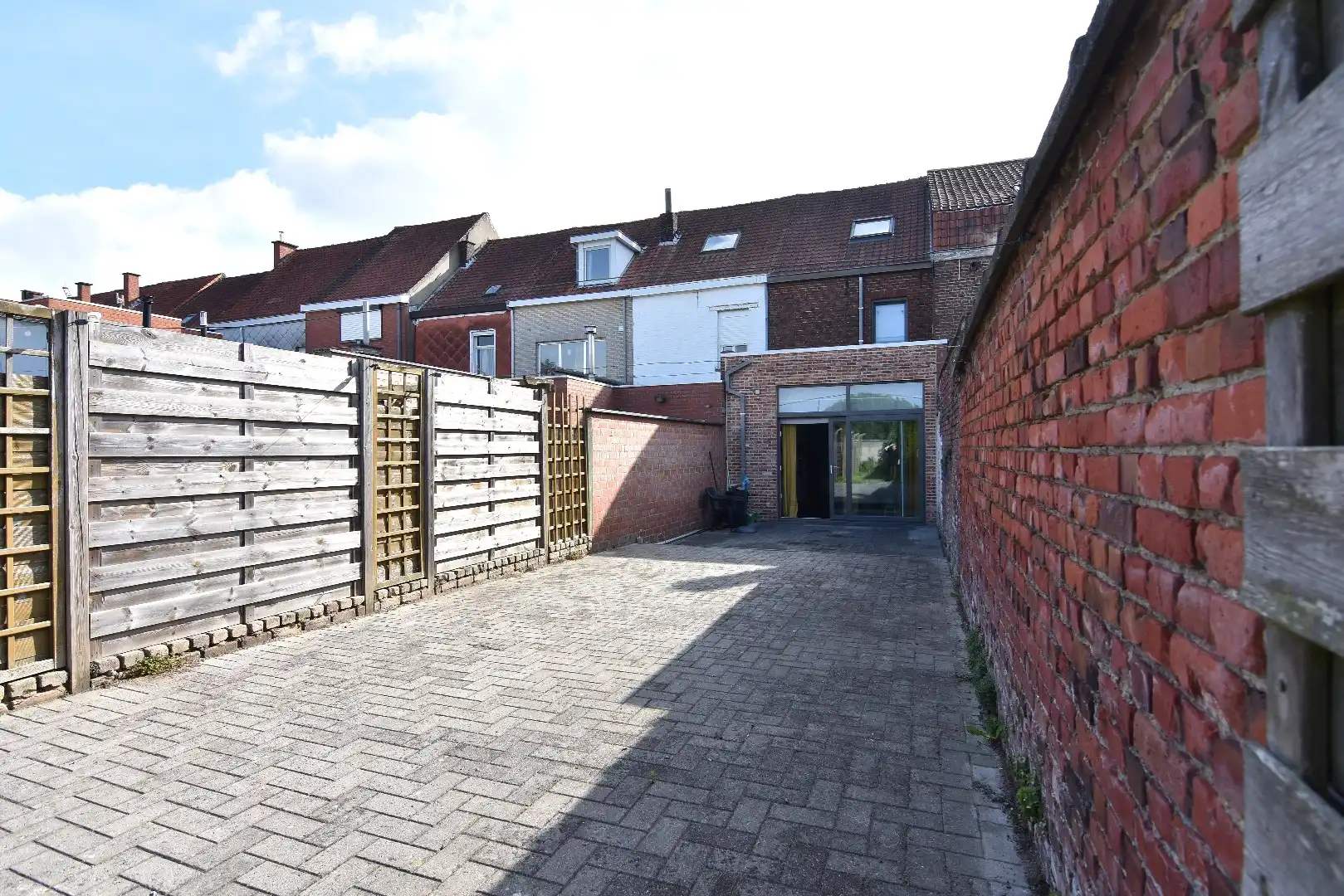 Gerenoveerde woning met tuin nabij centrum foto 9