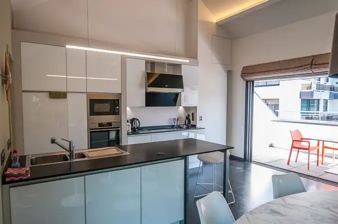 Exclusieve gemeubelde penthouse foto 6