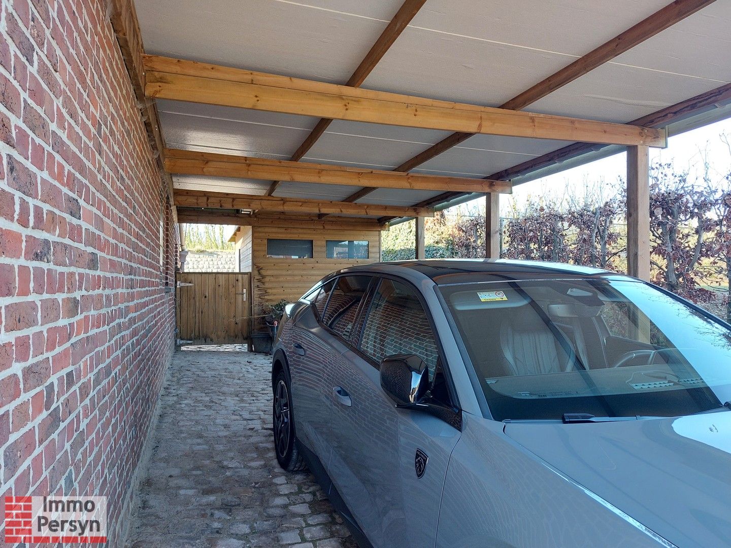 Rustig gelegen woning met loods foto 19