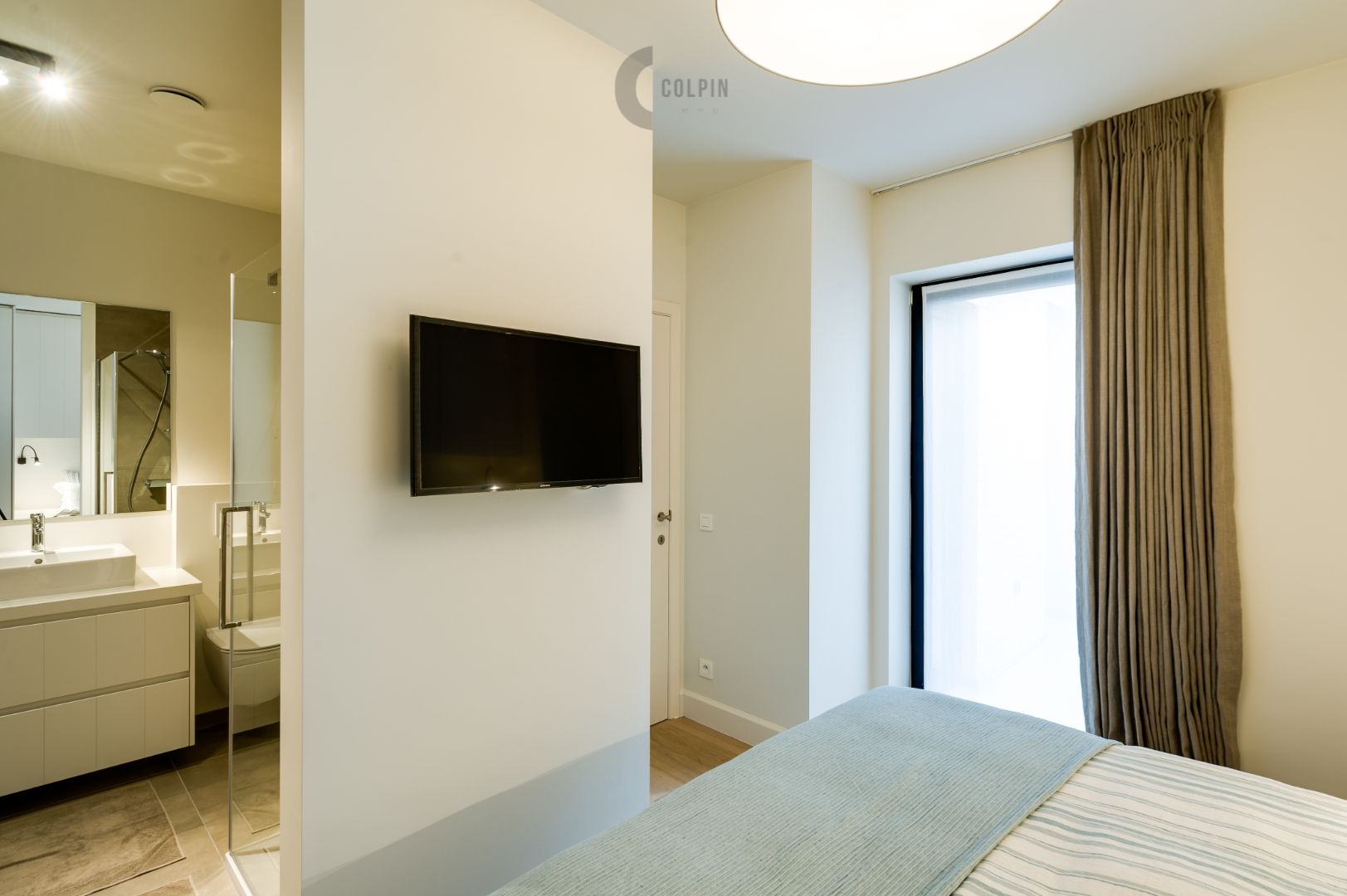 Instapklaar, gemeubeld appartement in een zijstraat van het Heldenplein. foto 9