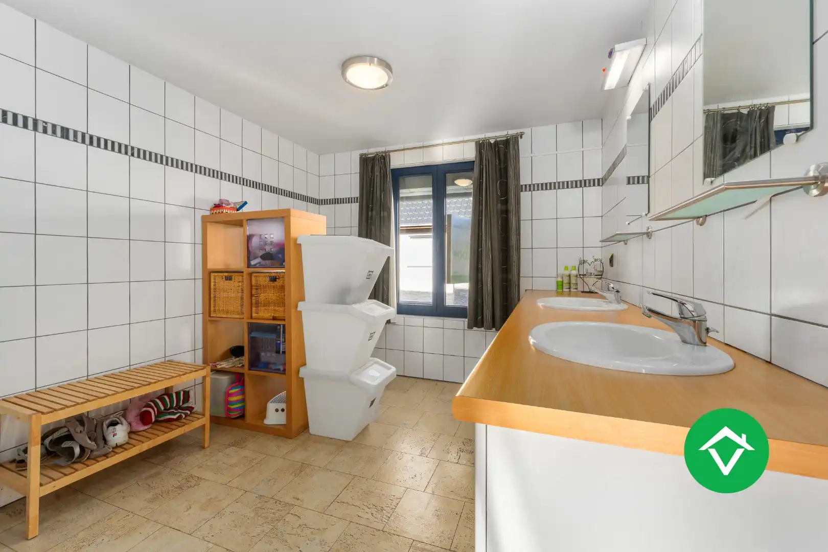 Instapklare woning met 4 slaapkamers en garage te Koekelare foto 22