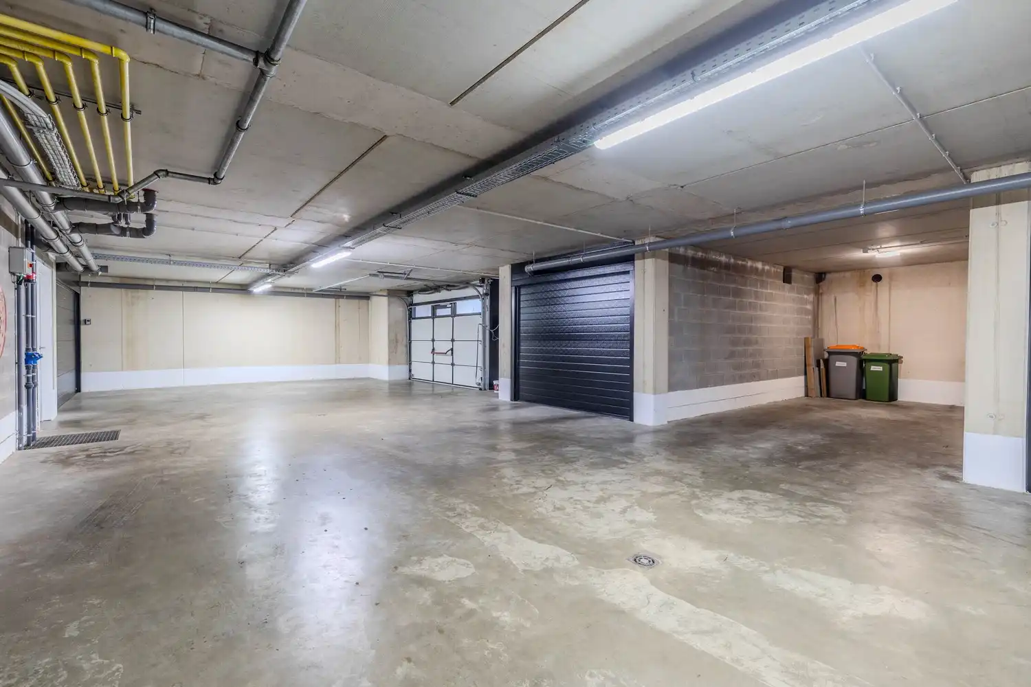 Stijlvol gelijkvloers 2-slaapkamerappartement met 2 badkamers, ruim terras en stadstuin in Lanaken foto 23