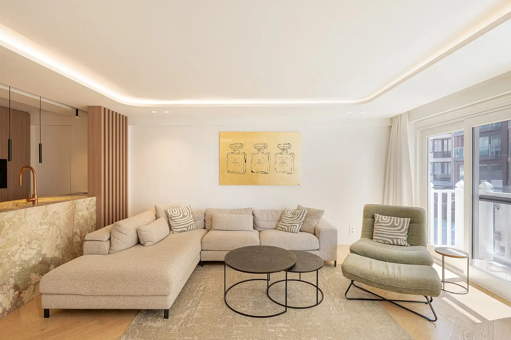 Gerenoveerd 3 slaapkamerappartement met zijdelings zeezicht. foto 3