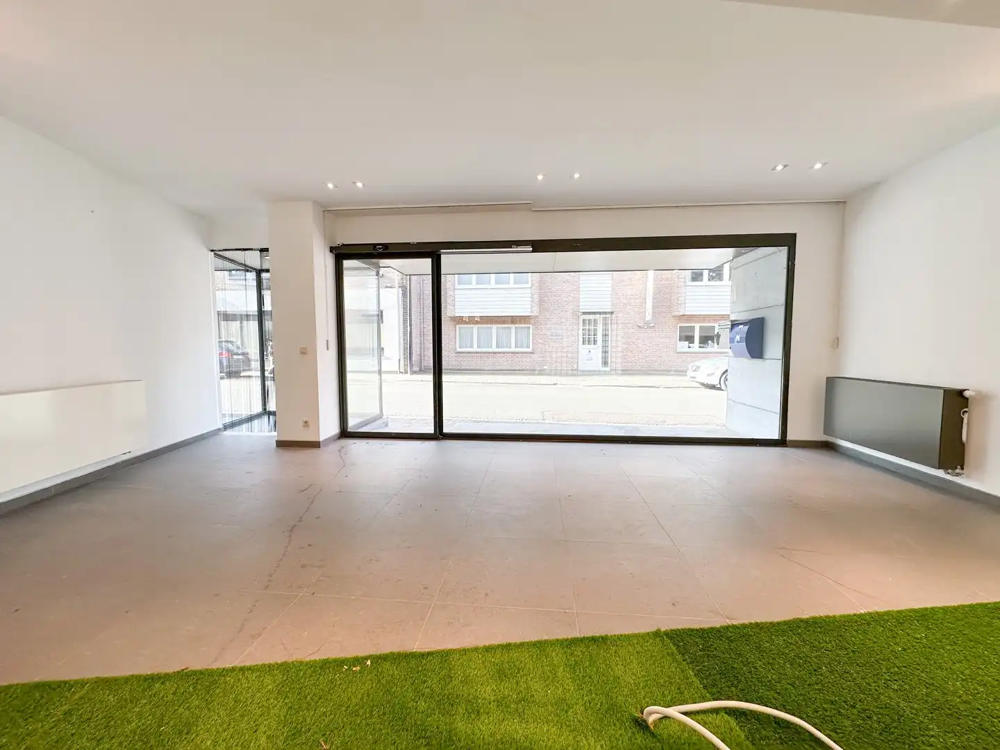 Uitstekend gelegen gelijkvloerse handelsruimte met maximale zichtbaarheid foto 5