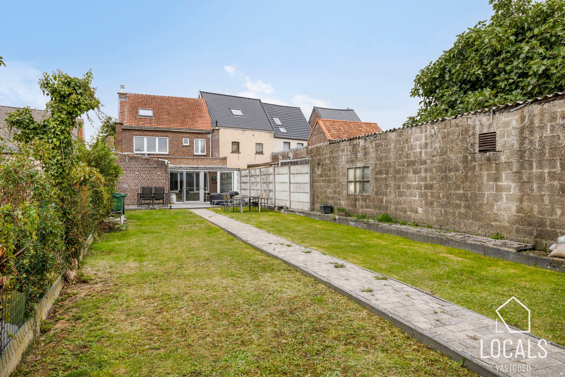 INSTAPKLARE WONING MET 4 SLAAPKAMERS  + TUIN EN GARAGE foto 29