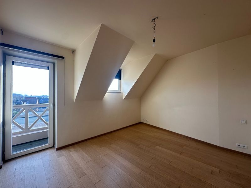 Ruim appartement inclusief kelderberging en garage! foto 10