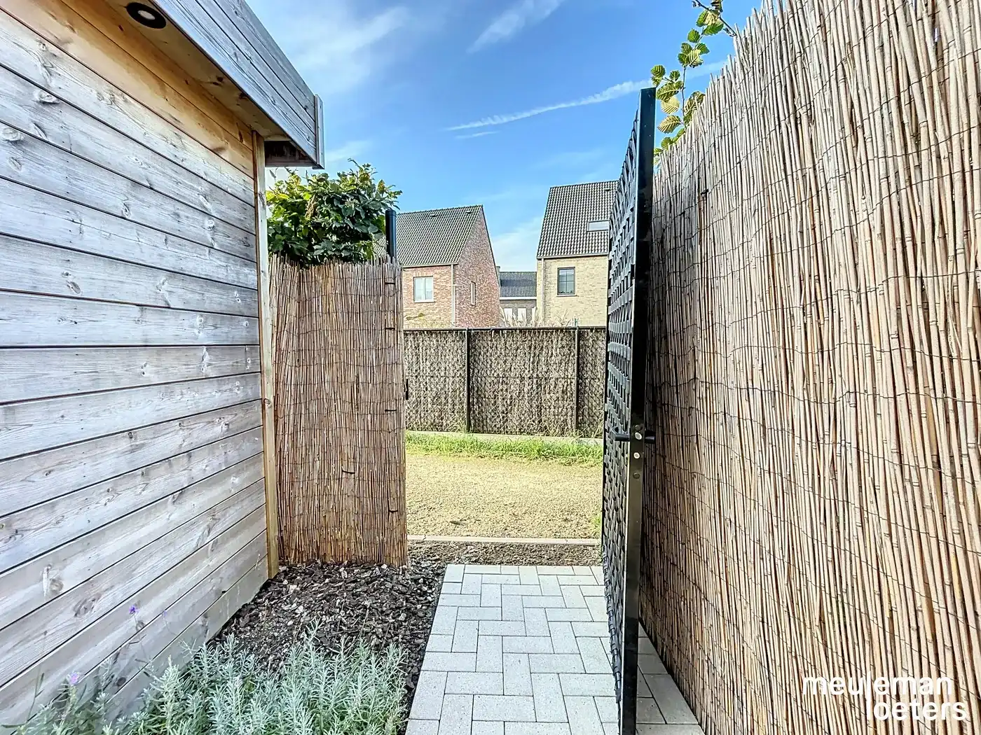 Instapklare energiezuinige woning met drie slaapkamers, tuin en garage foto 16