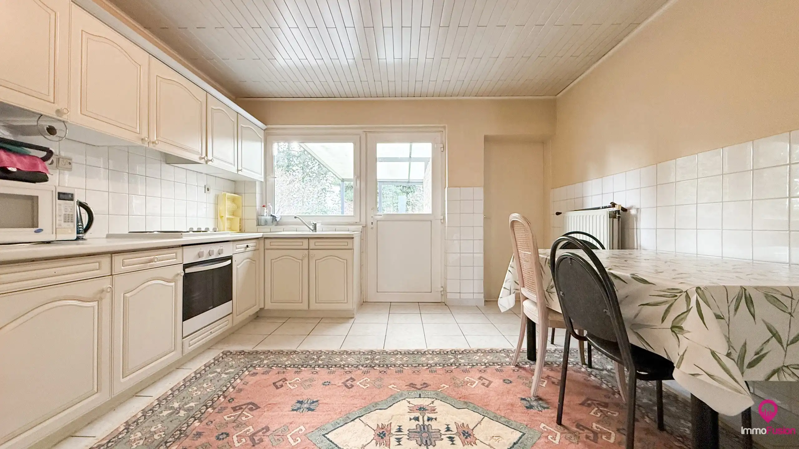 Instapklare woning met 3slpks, kelder en mooie tuin in Ham! foto 7