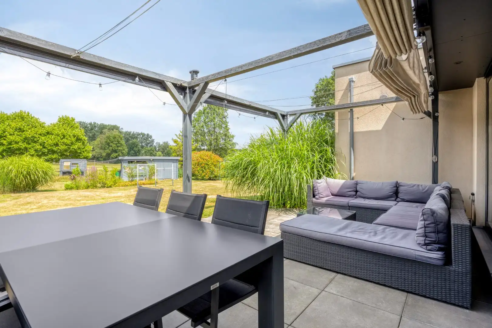 Ruime instapklare woning met 3 slpks op een perceel van 1.251 m² met prachtig uitzicht op achterliggend groen !  foto 23