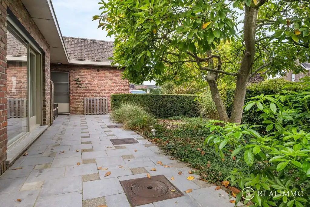Ruime en instapklare woning met 4 slaapkamers foto 9