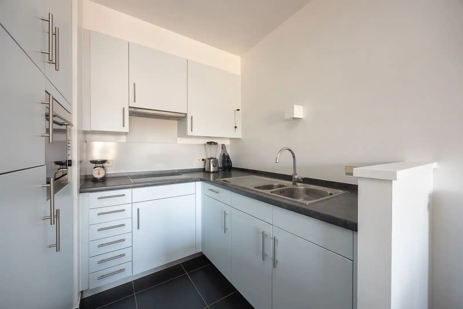 Instapklaar appartemt incl. garage te Brasschaat foto 5