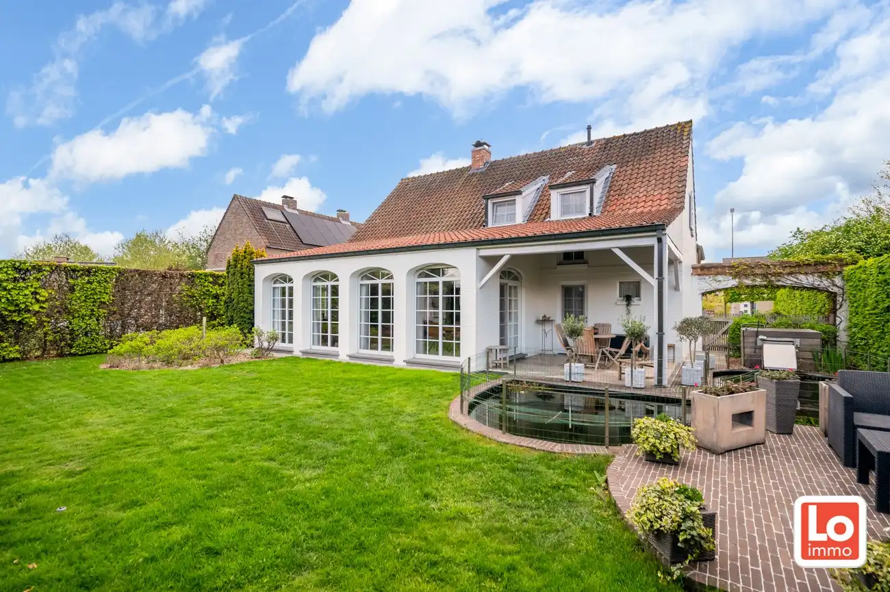 VERKOCHT! Charmante alleenstaande woning met inpandige garage op een zeer goede locatie in Oostakker. foto 33