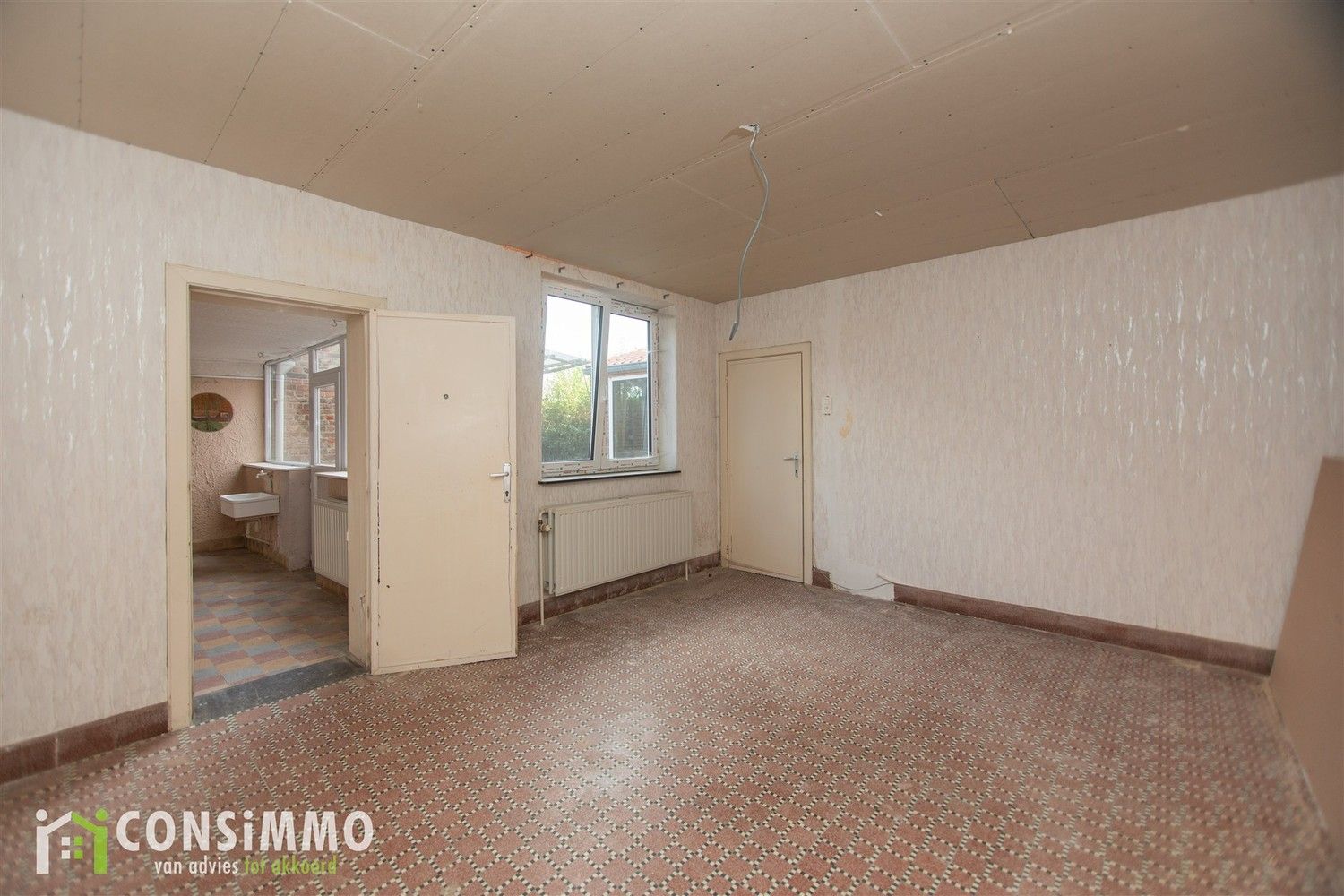 Te renoveren gezinswoning met loods en kantoorruimte op zichtlocatie in Sint-Truiden foto 16
